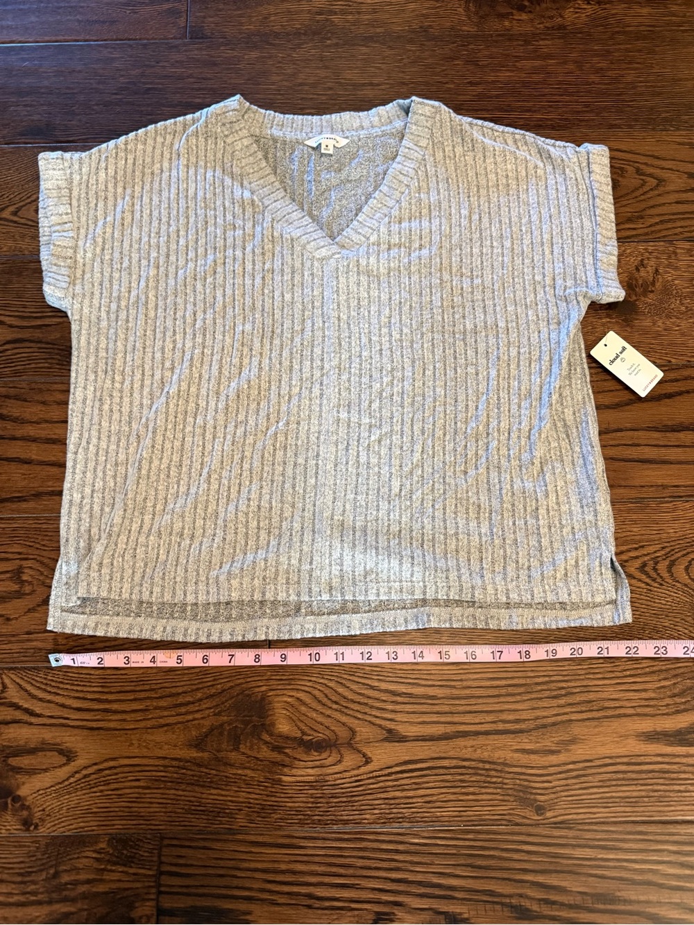Lucky Brand Gray Ribbed V-Neck Short-Sleeve Top